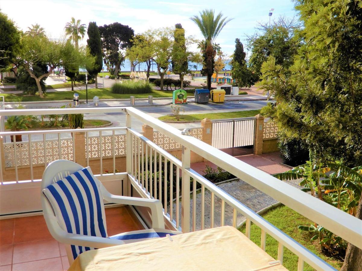 Seafront Apartment Torre Del Mar Extérieur photo